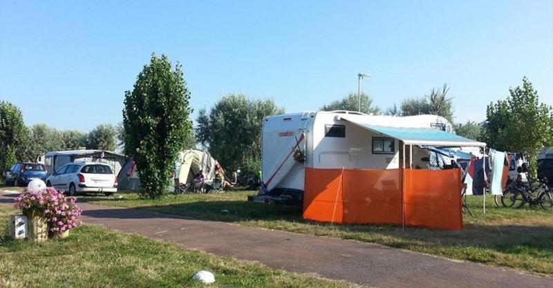 Camping Phare Ouest Saint-Denis-dʼOléron Exteriér fotografie