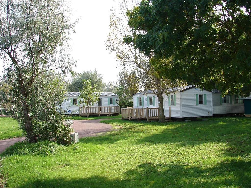 Camping Phare Ouest Saint-Denis-dʼOléron Exteriér fotografie