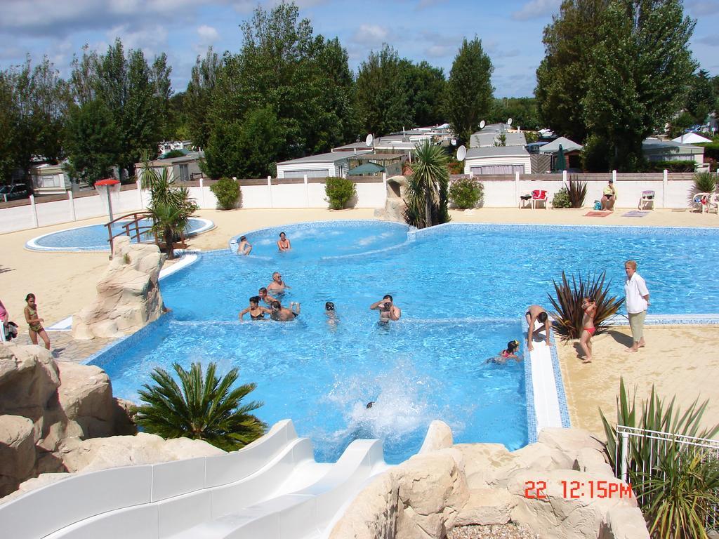 Camping Phare Ouest Saint-Denis-dʼOléron Exteriér fotografie