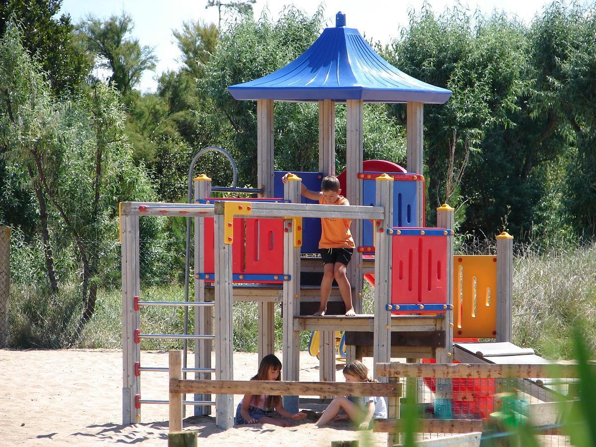 Camping Phare Ouest Saint-Denis-dʼOléron Exteriér fotografie